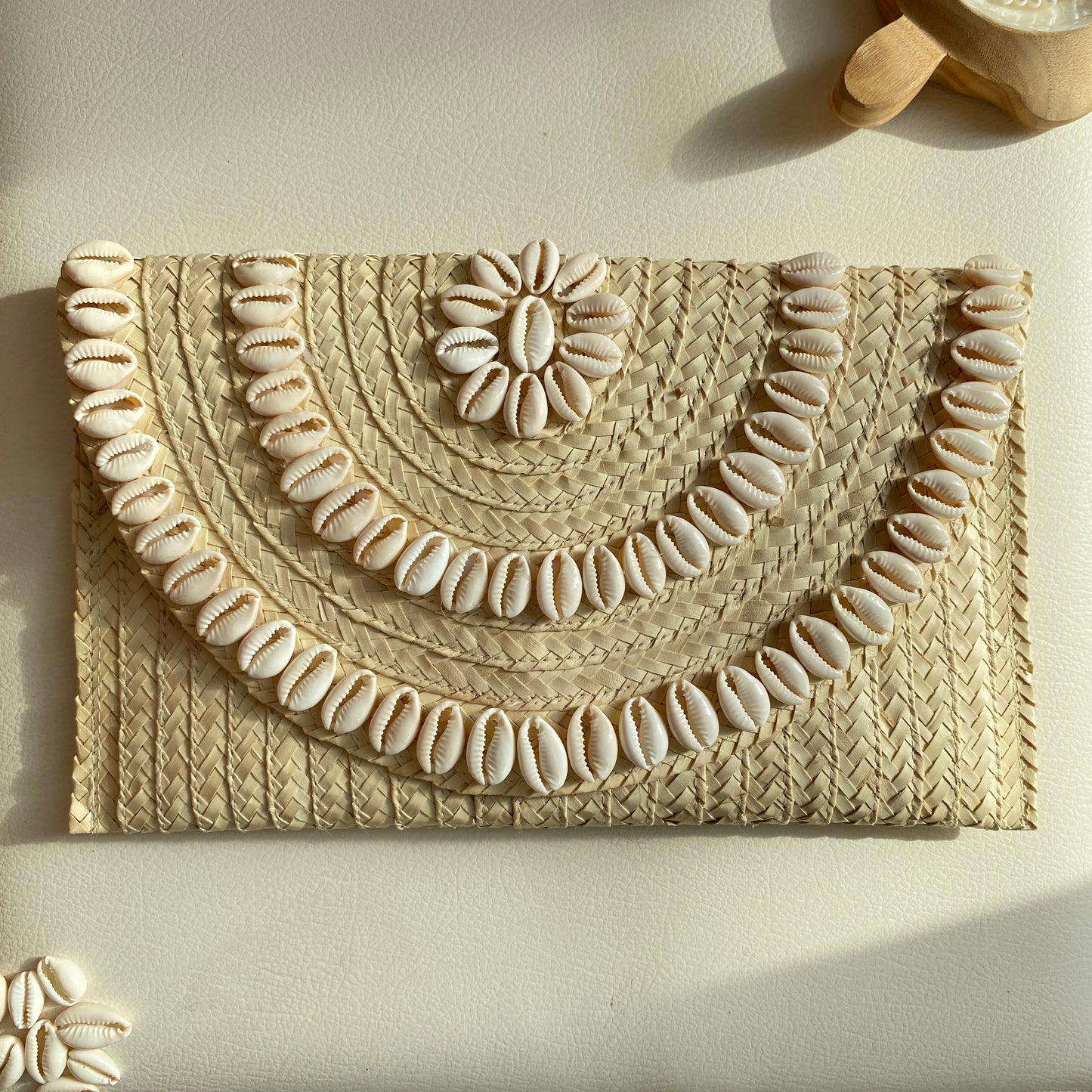 Sea Shell Rattan Bag | Natural
