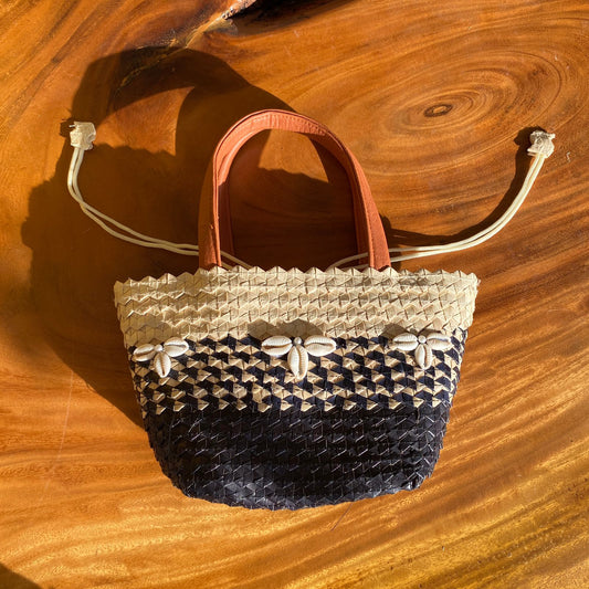 Handwoven Rattan Sea Shell Bag | Small