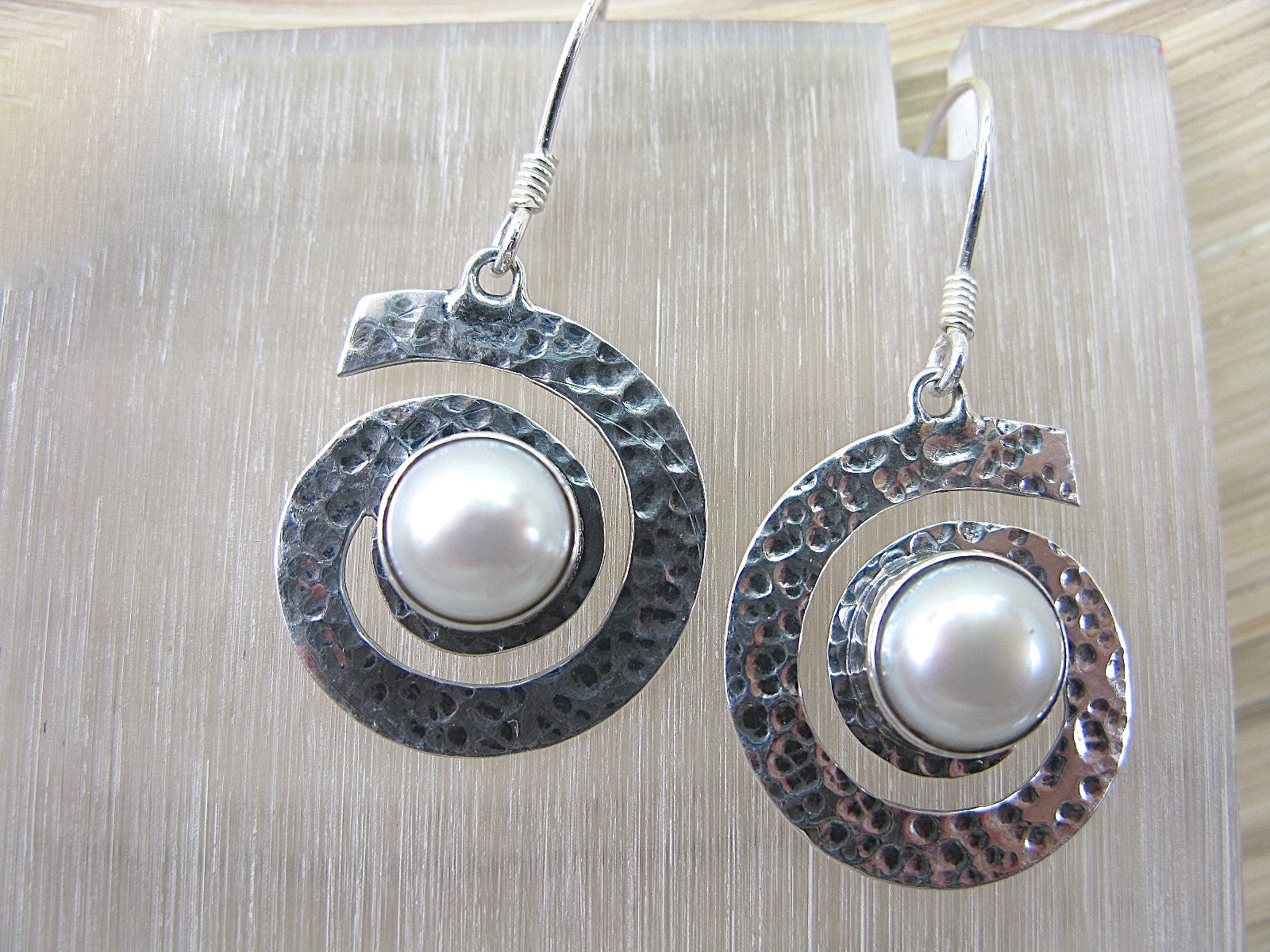 Hammered Swirl Mother of Pearl 925 Sterling Silver Earrings Earrings Faith Owl - Faith Owl