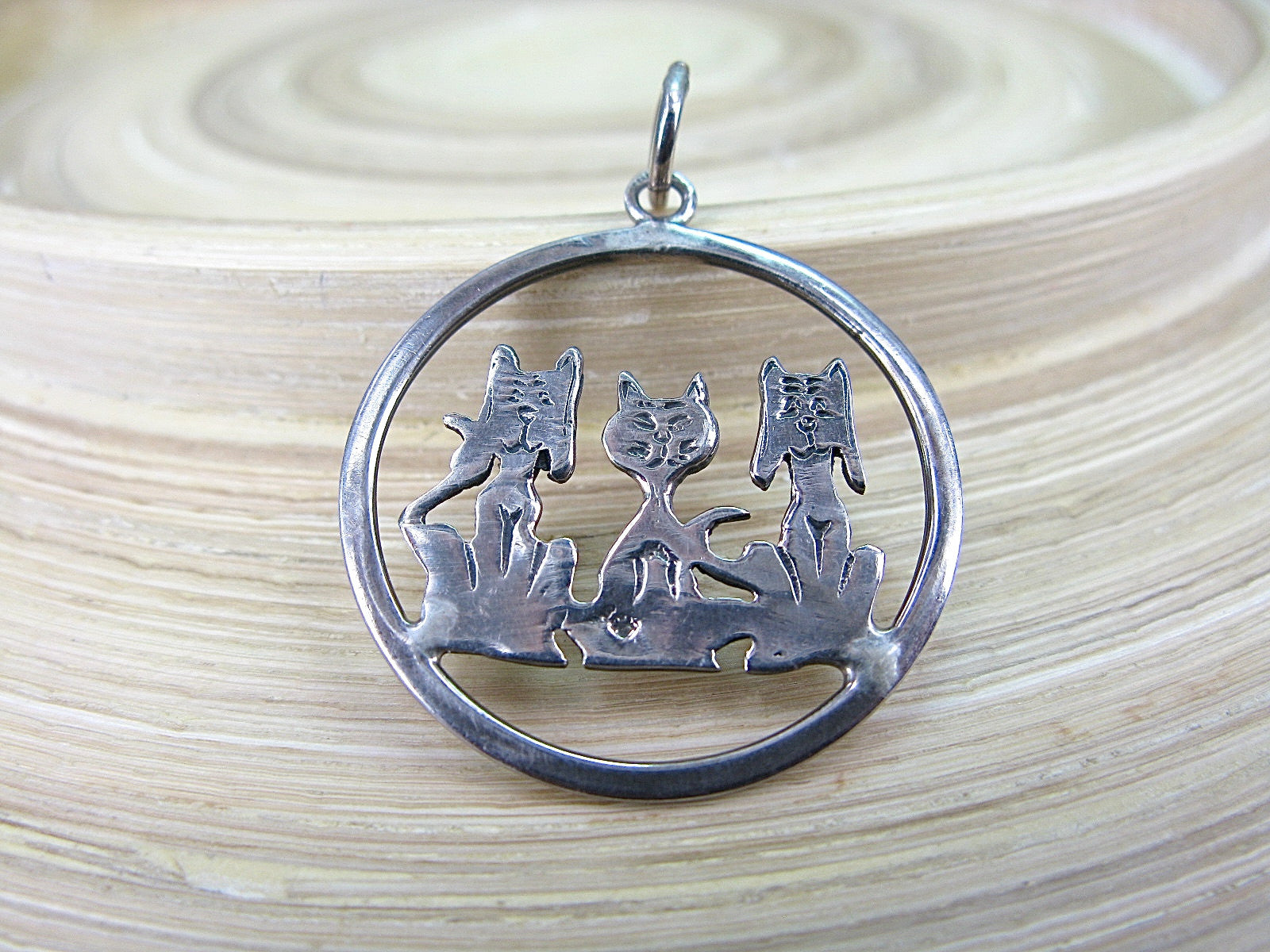 3 Cats Dogs Round 925 Sterling Silver Pendant Pendant - Faith Owl