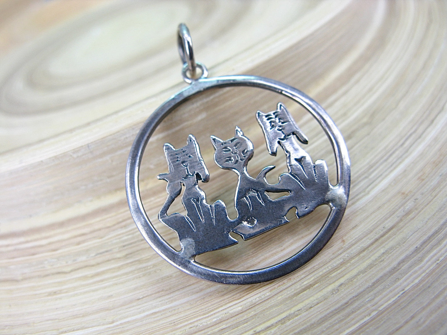 3 Cats Dogs Round 925 Sterling Silver Pendant Pendant - Faith Owl