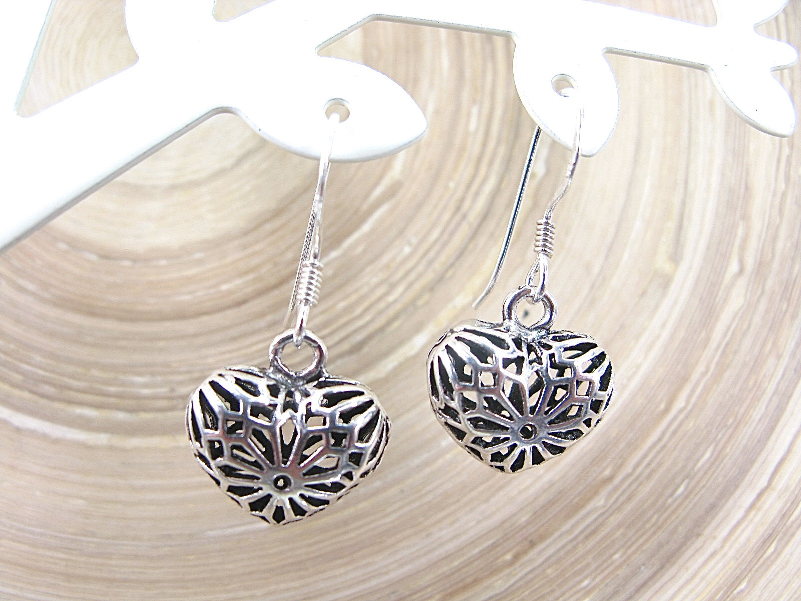 Filigree Lace Heart Earrings in 925 Sterling Silver Earrings - Faith Owl