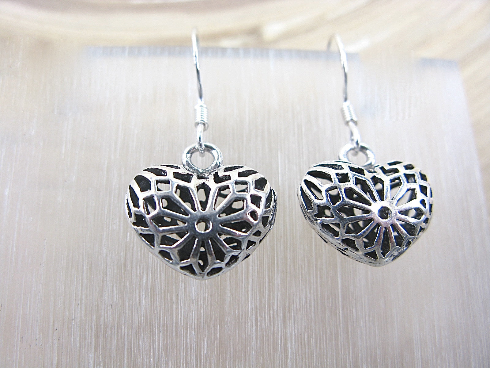 Filigree Lace Heart Earrings in 925 Sterling Silver Earrings - Faith Owl