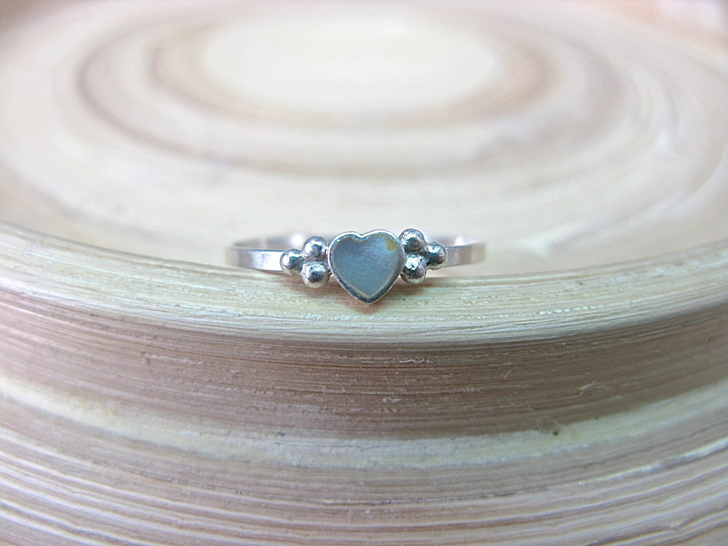 Mother of Pearl Heart Ring Minimalist Jewlery in 925 Sterling Silver Ring Faith Owl - Faith Owl