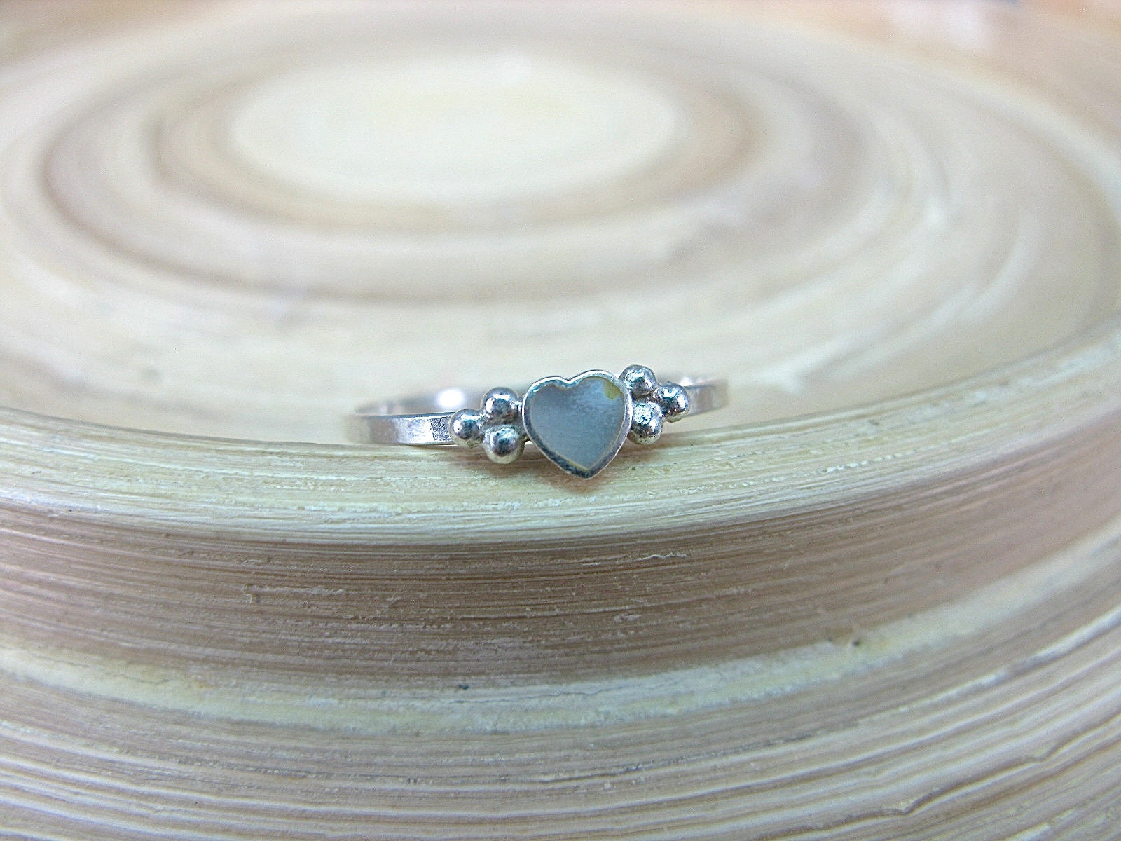 Mother of Pearl Heart Ring Minimalist Jewlery in 925 Sterling Silver Ring Faith Owl - Faith Owl