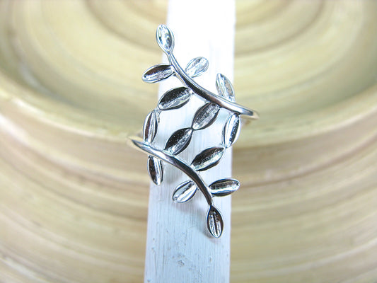 Leaf Branch Ring in 925 Sterling Silver