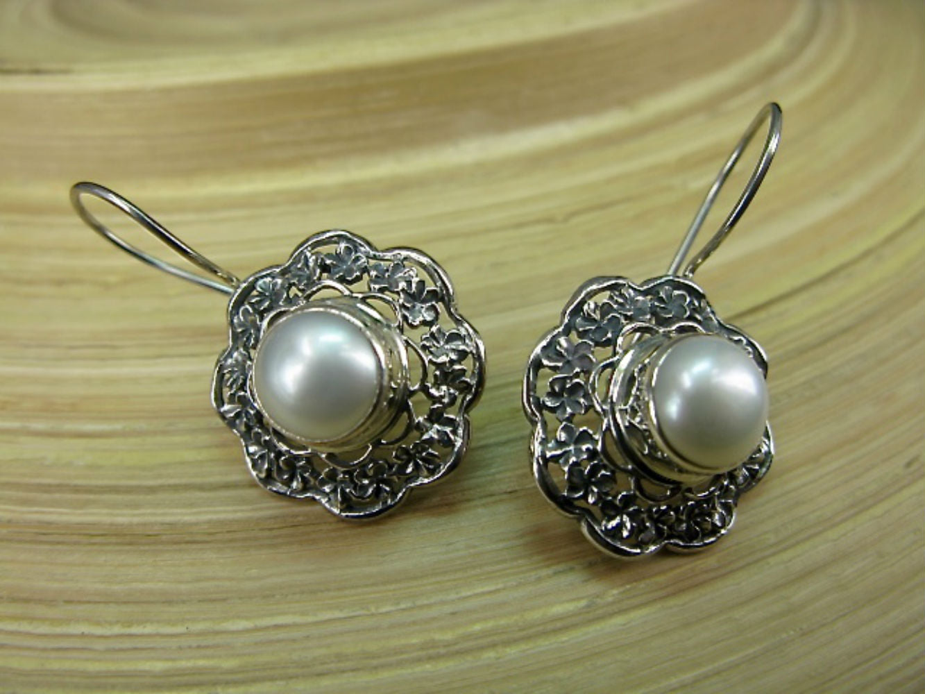 Filigree Flower Round Mother of Pearl 925 Sterling Silver Earrings