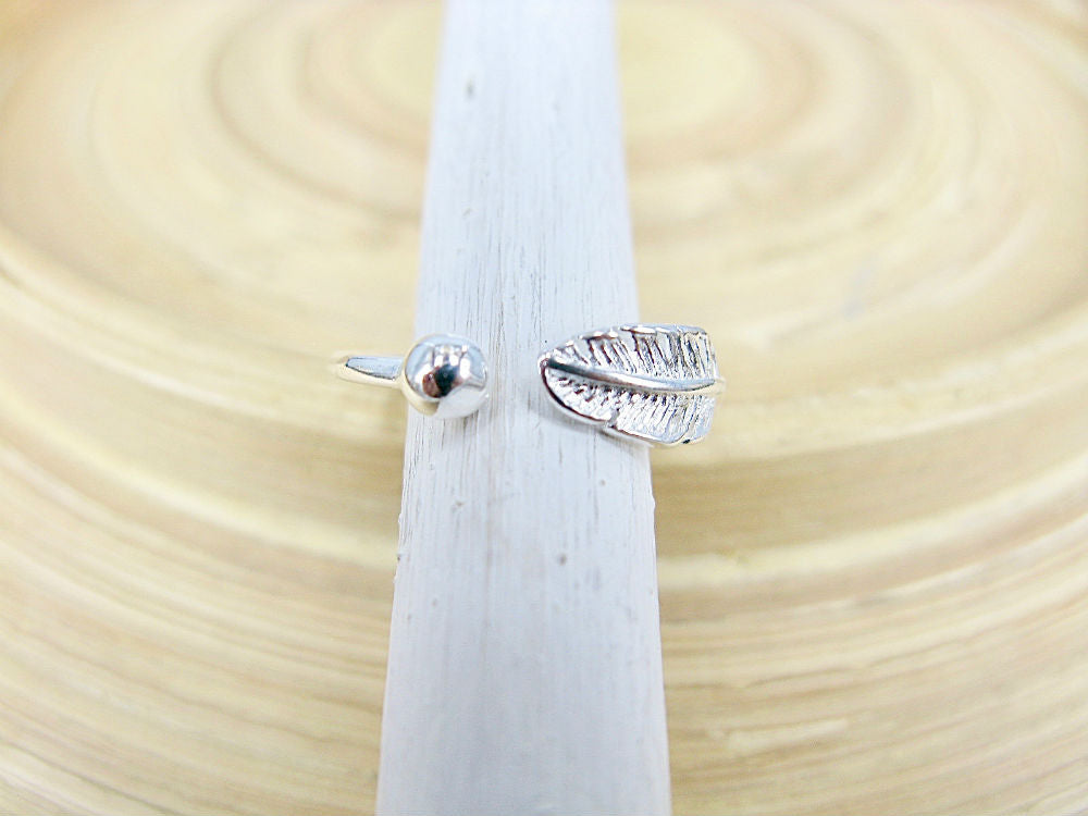 Leaf and Ball 925 Sterling Silver Ring